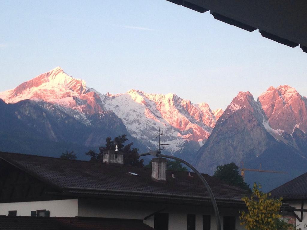 Yeti Lux - Art Appartement Garmisch-Partenkirchen Room photo