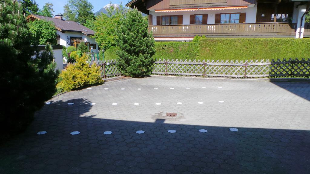 Yeti Lux - Art Appartement Garmisch-Partenkirchen Room photo